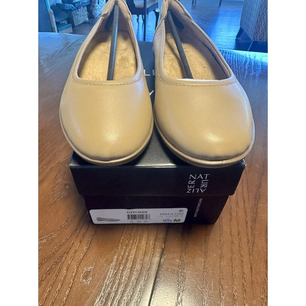 Women's Naturalizer, Flexy Flat E8047L1250 Nude LEATHER 9.5 M‎